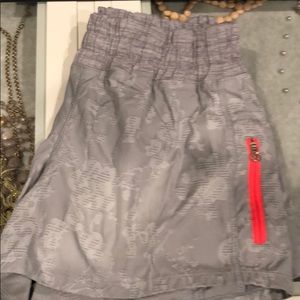 Grey Lululemon shorts with zipper like new 4